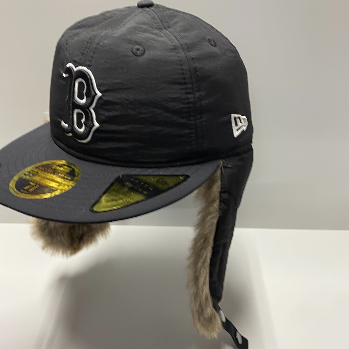 海外限定 59FIFTY ニューエラ Newera レトロクラウン Winter Dog Ear ドッグイヤー Redsox レッドソックス トラッパーキャップ (4-12)