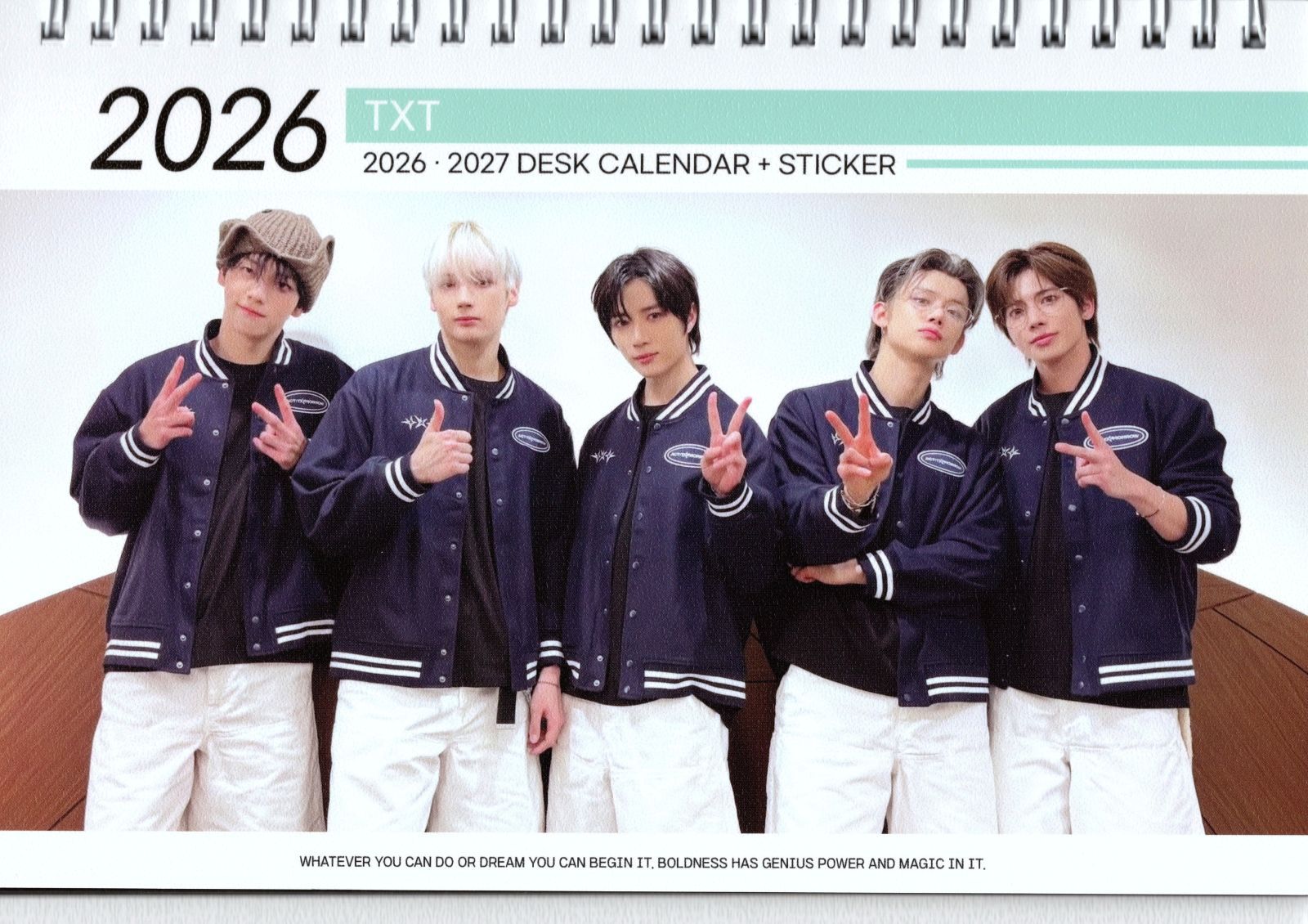 TXT TOMORROW X TOGETHER トゥモローバイトゥゲザー グッズ 卓上