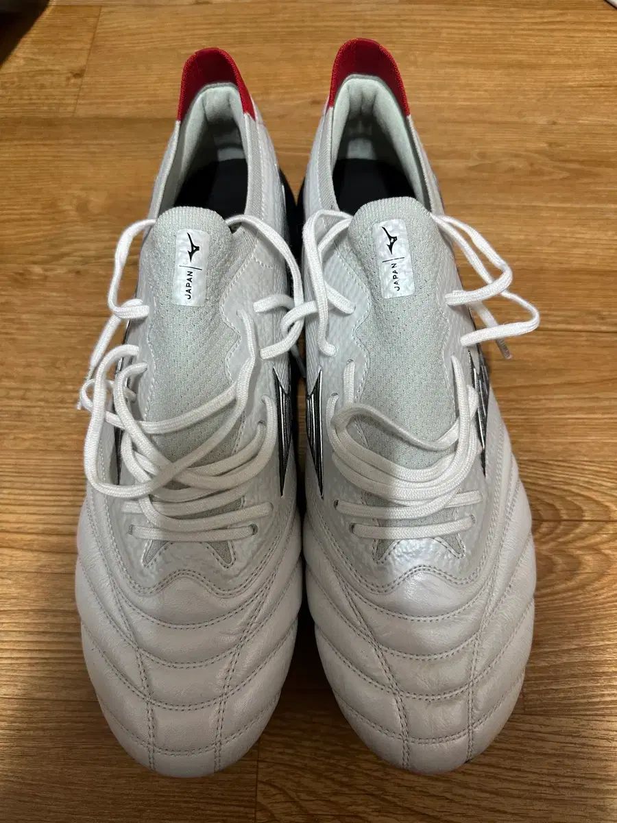 mizuno モレリア NEO₄ ベータ JPN 280 mm