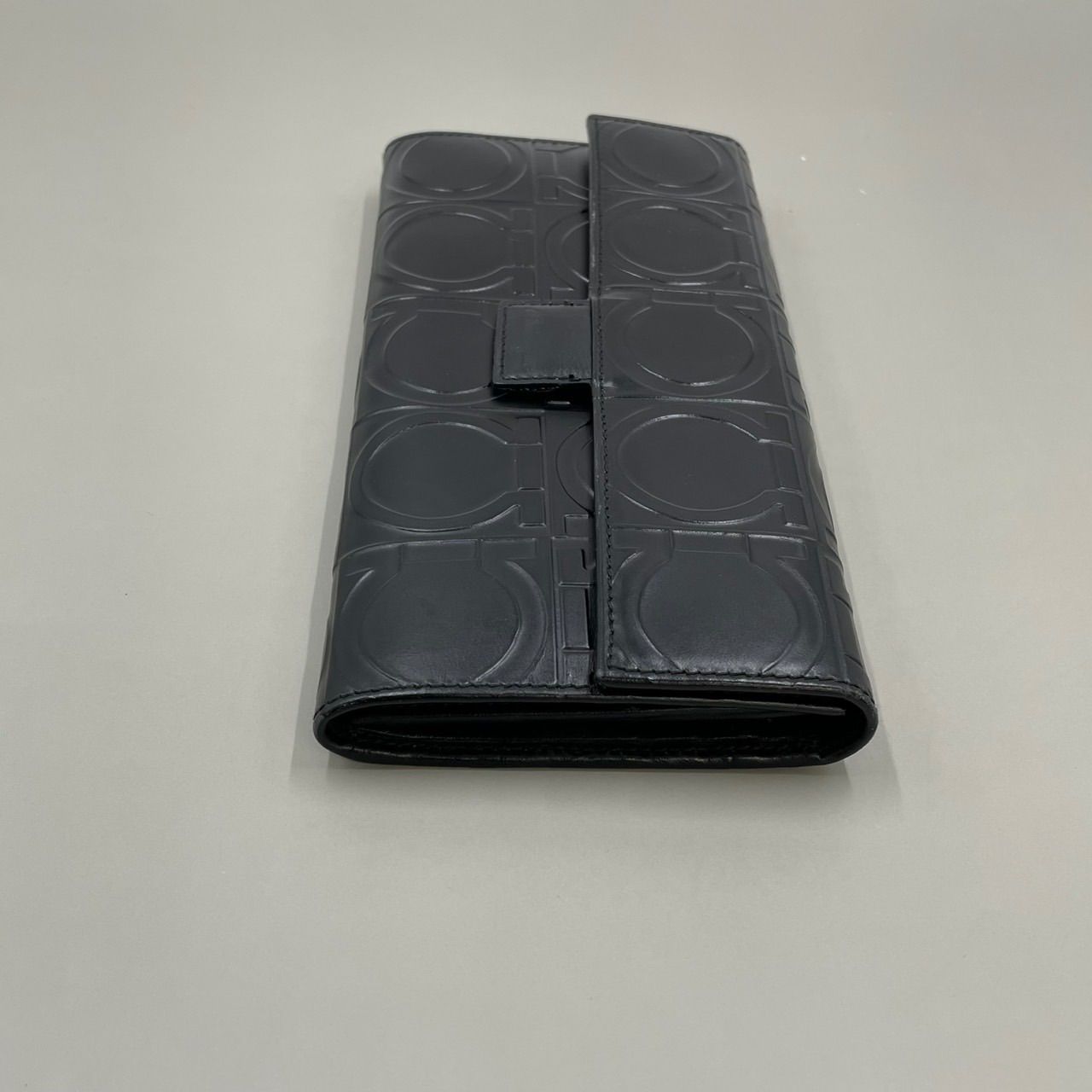 極美品 訳あり Salvatore Ferragamo サルヴァトーレフェラガモ 長財布