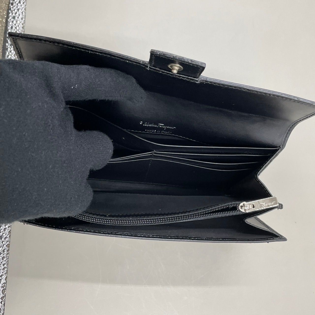 極美品 訳あり Salvatore Ferragamo サルヴァトーレフェラガモ 長財布 