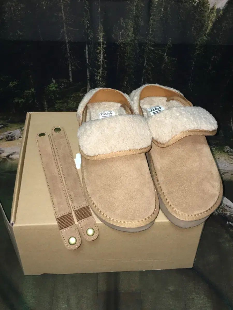 OTZ オッツィ バルーン フラットフォーム 밴딩 スライド ファー スリッパ