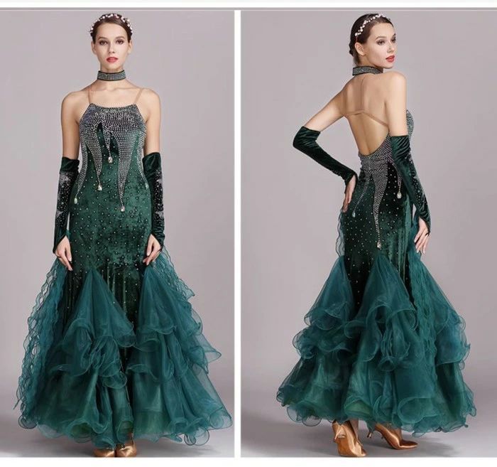 広がる裾 発表会用