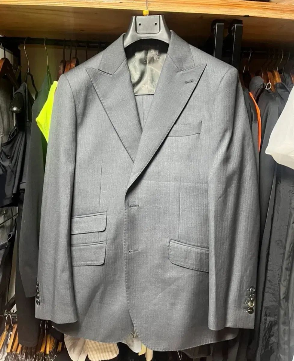 メンズスーツ トップス 105 ボトムス 32