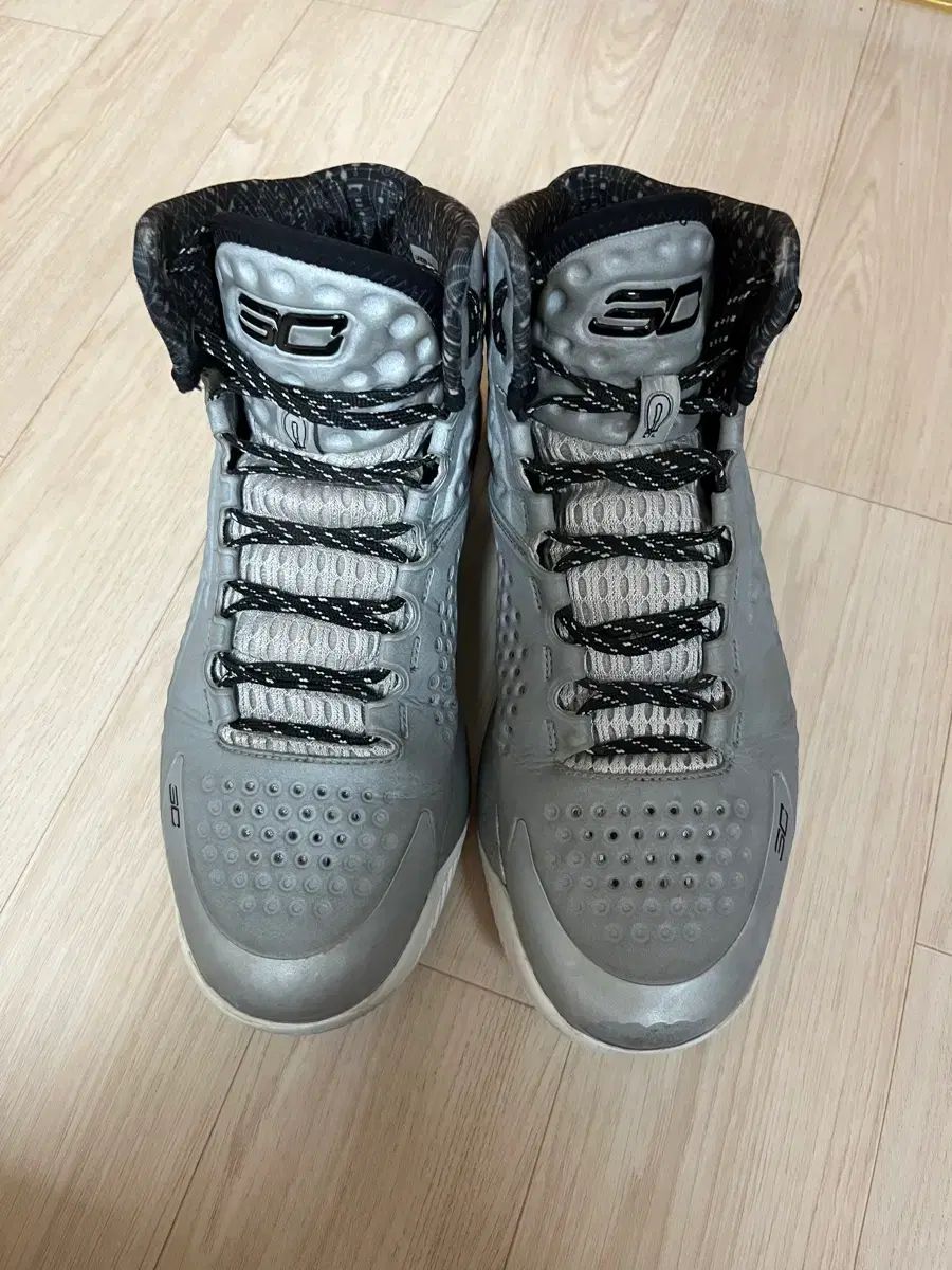 カリー1 メタリック