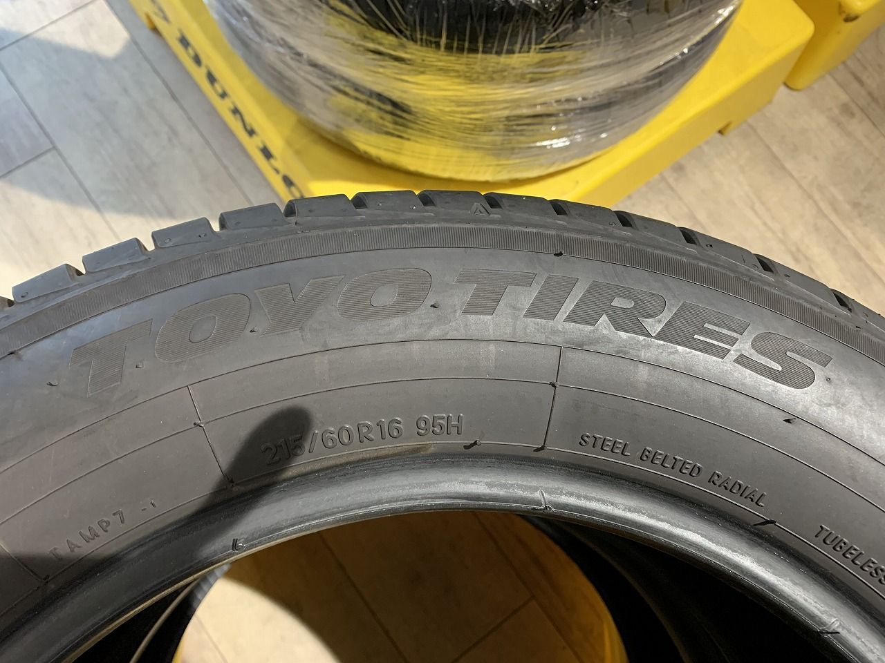 2412006 2本 TOYO mp 7 215 60 R 16 8 mm マークX クラウン エスティマ カムリ ヴェゼル オデッセイ CX 3 フォルクスワーゲン 等