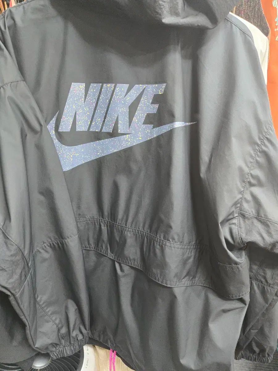 000313)ナイキ ブラック ウィンドブレーカー ピンク ジッパー M - メルカリ