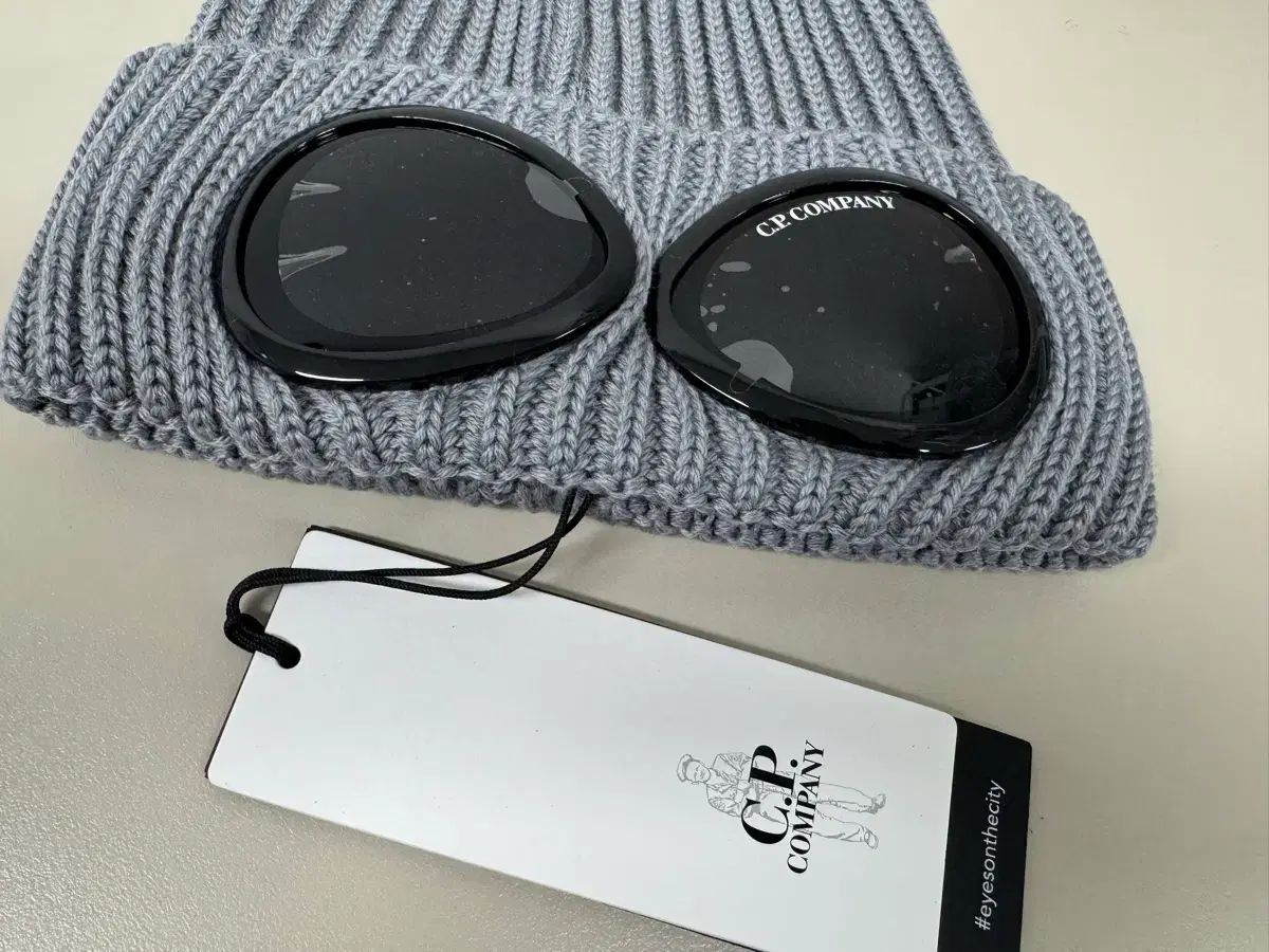 C P カンパニー EXTRA Shift The Map パイナップル メリノ ウール ゴーグル ビーニー グリフィン グレー
