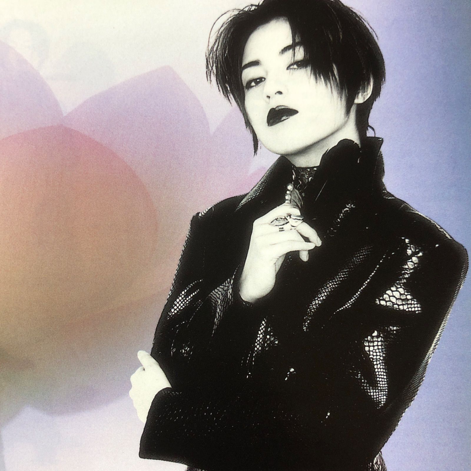 鈴木彩子6th'アルバム 『愛があるなら』 - メルカリ