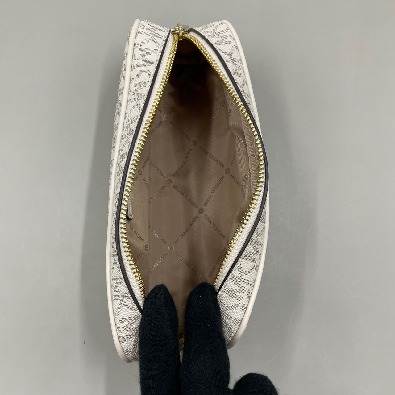 極美品 MICHAEL KORS マイケルコース 化粧ポーチ コスメ マルチポーチ 