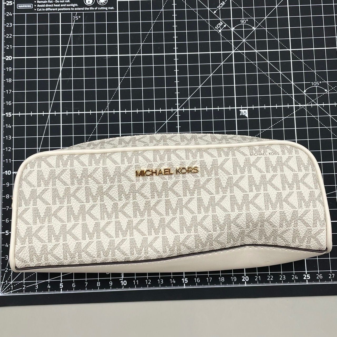 極美品 MICHAEL KORS マイケルコース 化粧ポーチ コスメ マルチポーチ 