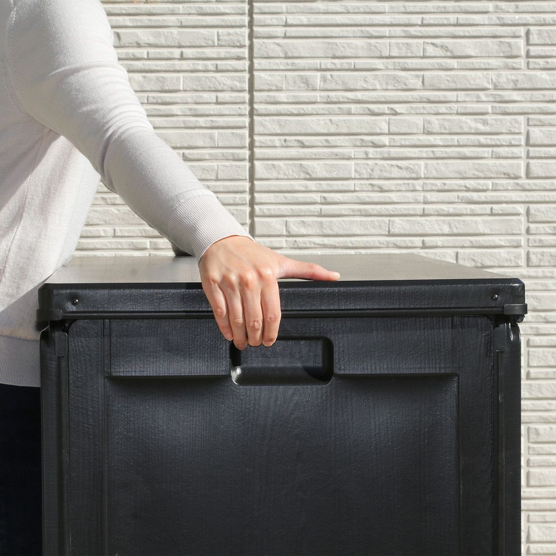  屋外用 収納BOX＆ベンチ 幅109 cm 庭 玄関 ガレージ 収納 工具箱 おもちゃ箱 掃除道具 その他 物置 車庫