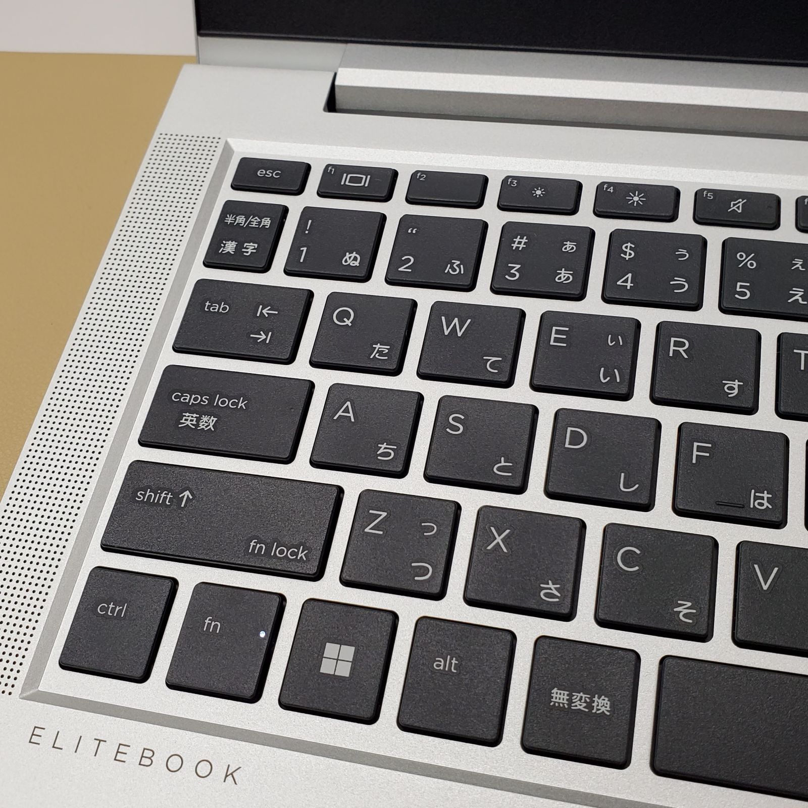 13.3型ノートパソコン 製