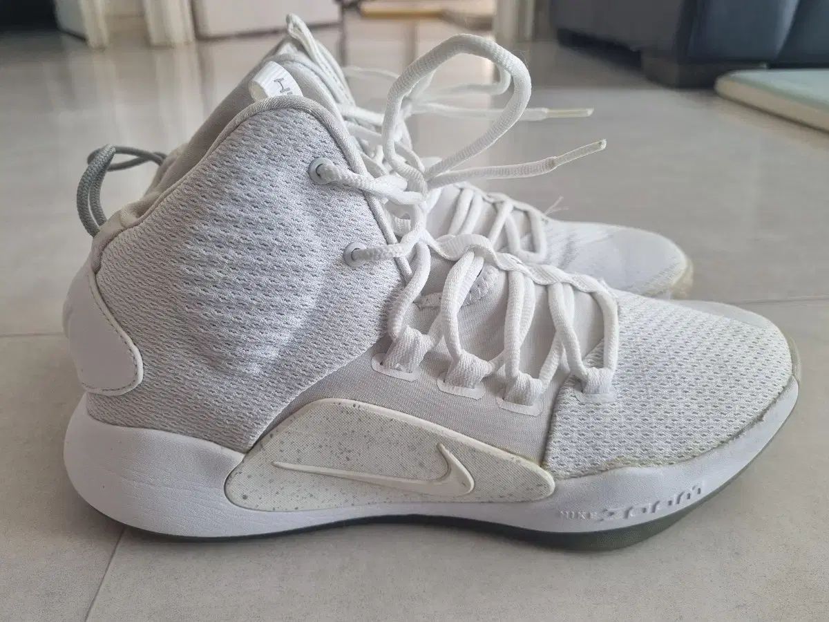 ナイキ ハイパーダンクX EP 白 アイス バスケシューズ