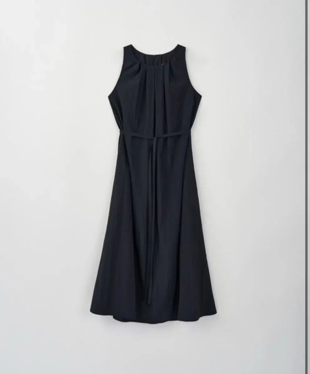 シエ SIE ディアナ ベルト付き シャーリング ドレス ネイビー|スタンダード|M