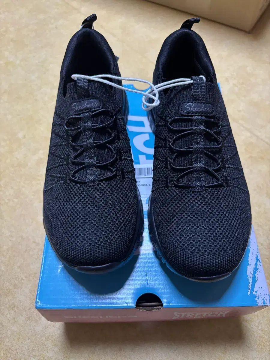 スケッチャーズ コンフォートシューズ ブラック 245 mm