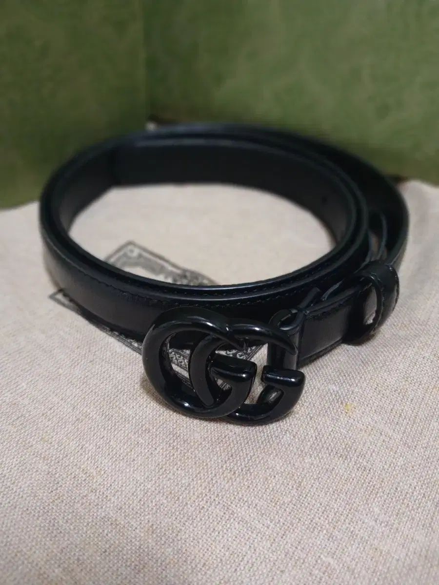 S グッチ レディース ベルト 2 cm 定価80万円台