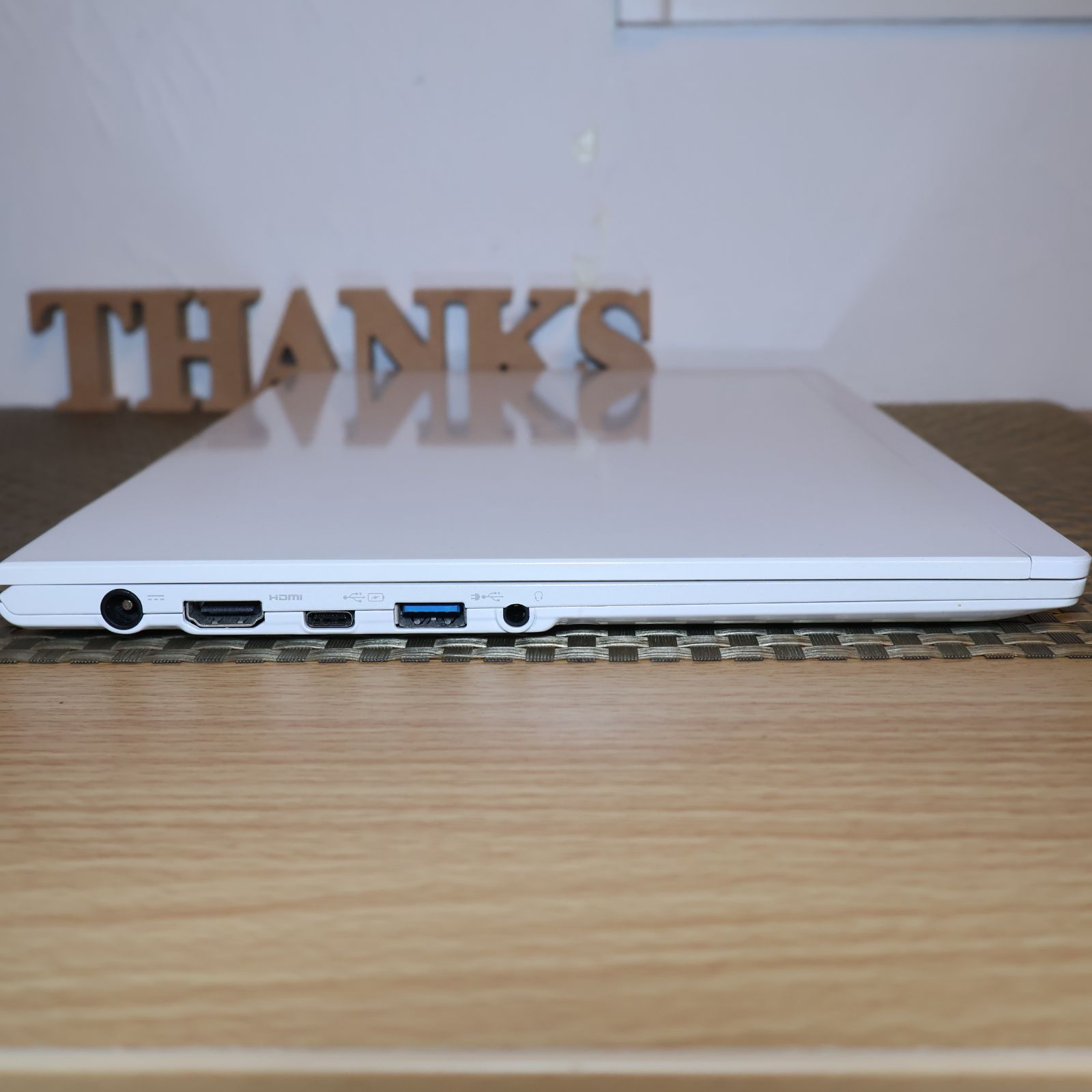 処分特価】富士通UH90/B3 白 Win11 i7 SSD タッチ - メルカリ