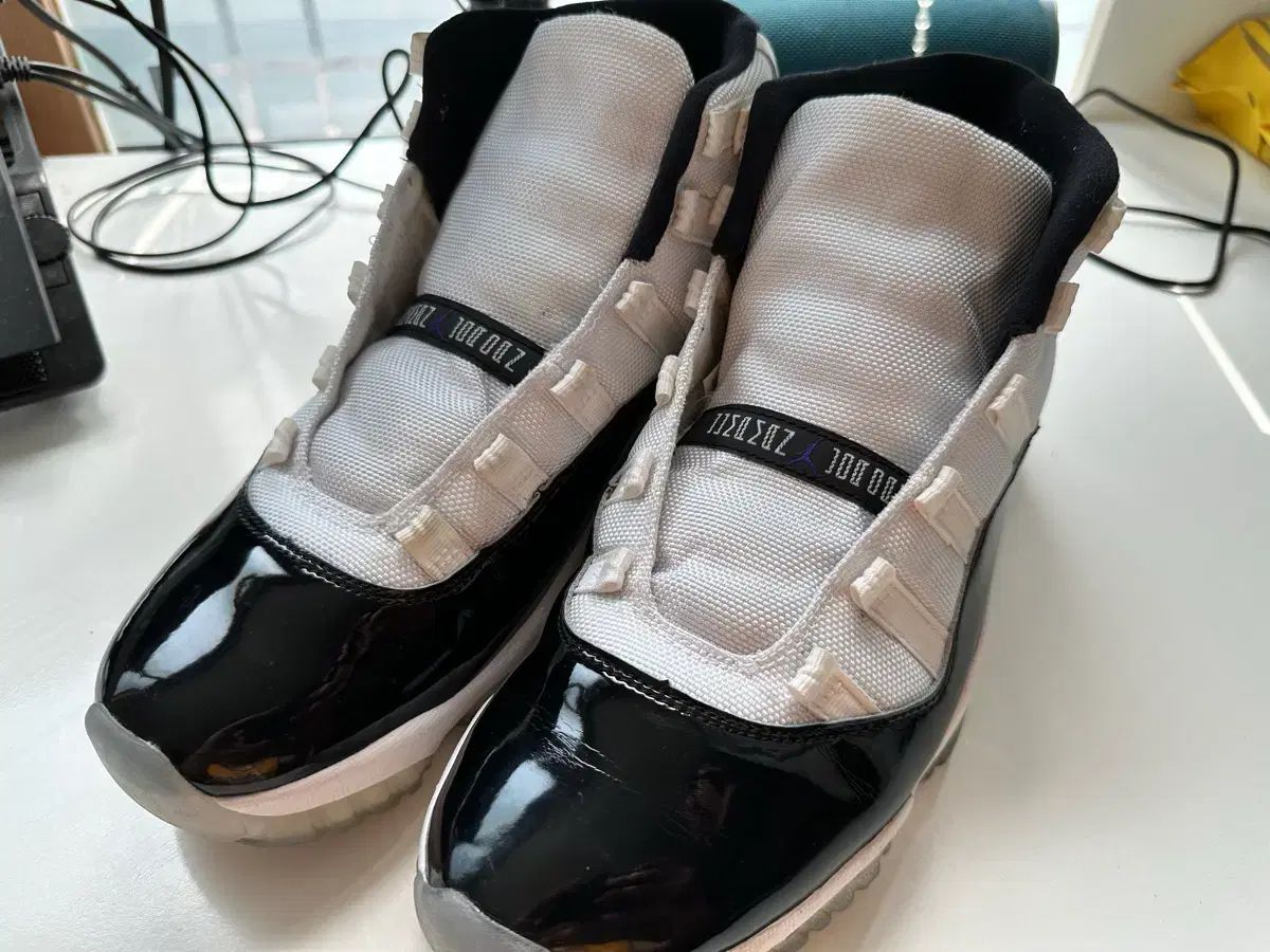 270 ジョーダン 11 レトロ コンコルド 2018