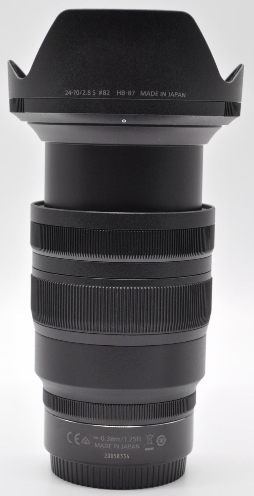 あるとうれしい元箱＆フード＆説明書＆レンズクロス付き