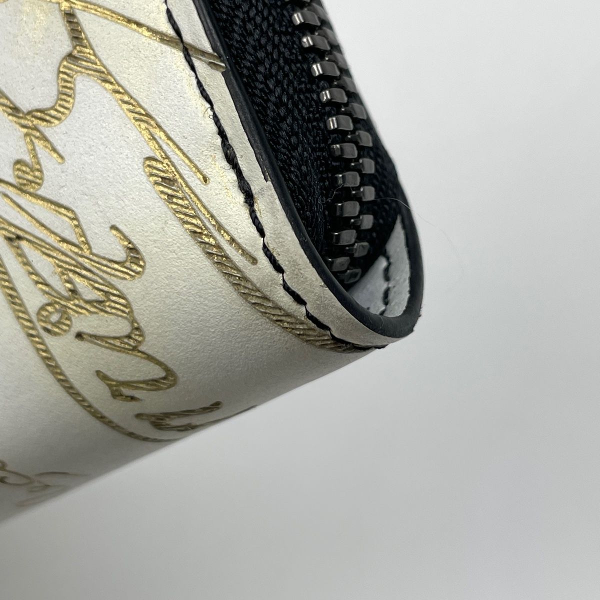 カリグラフィラウンドファスナー