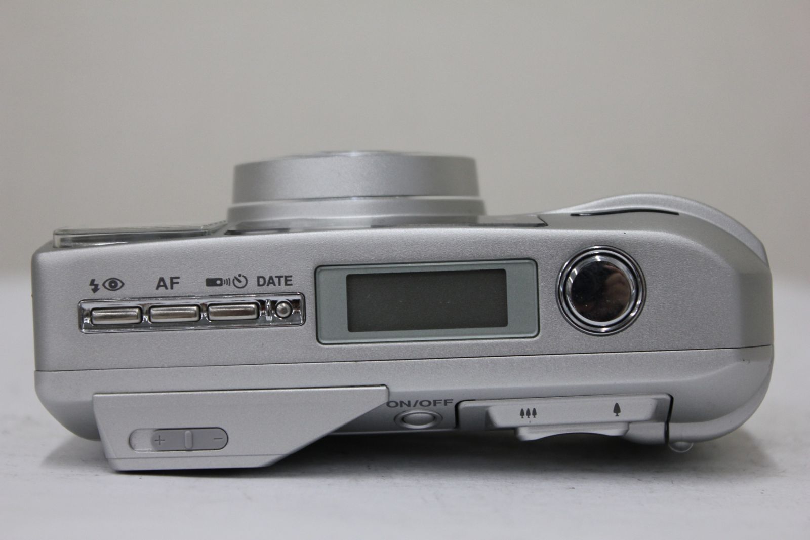 コンパクトカメラ