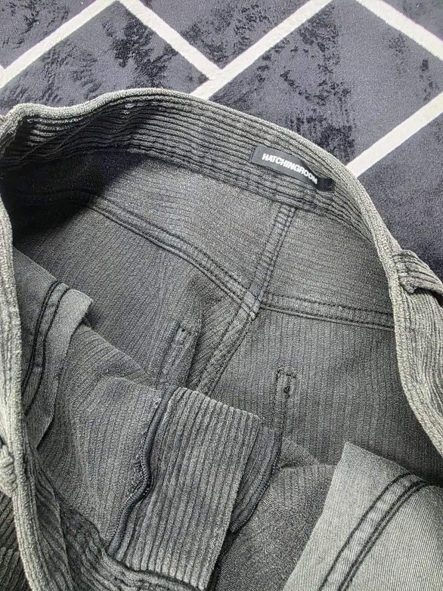 Hatchingroom カーブ ジーン コーデュロイ ダイド チャコール 3 M