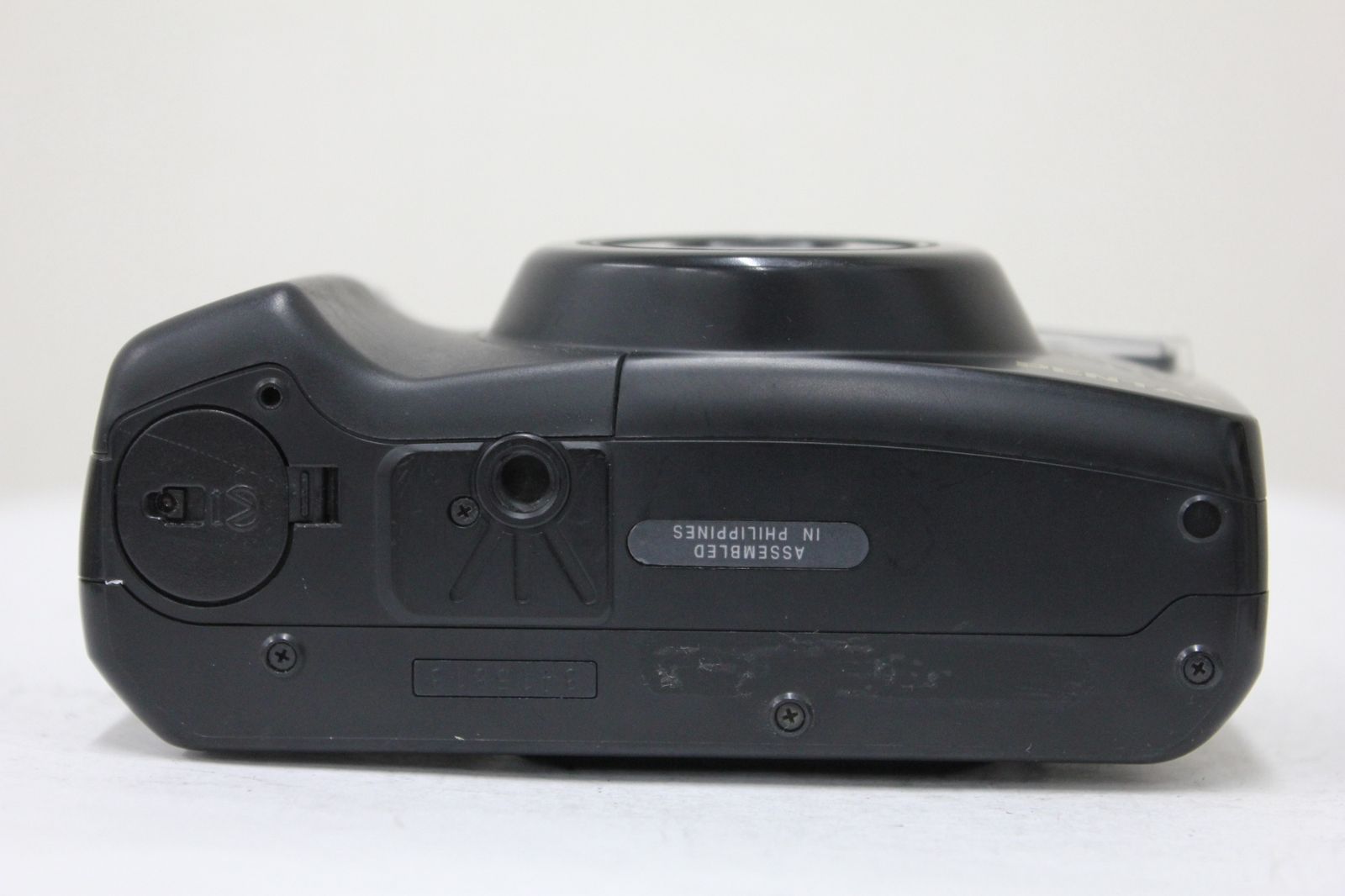 コンパクトカメラ e