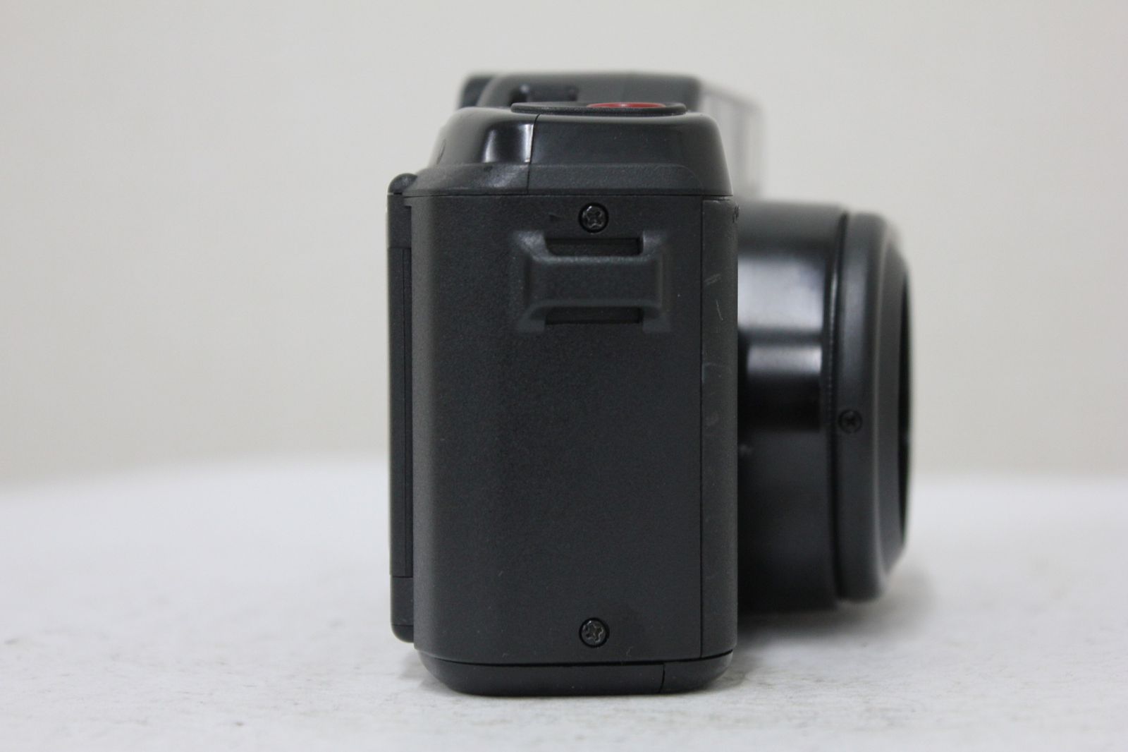 9 コンパクトカメラ