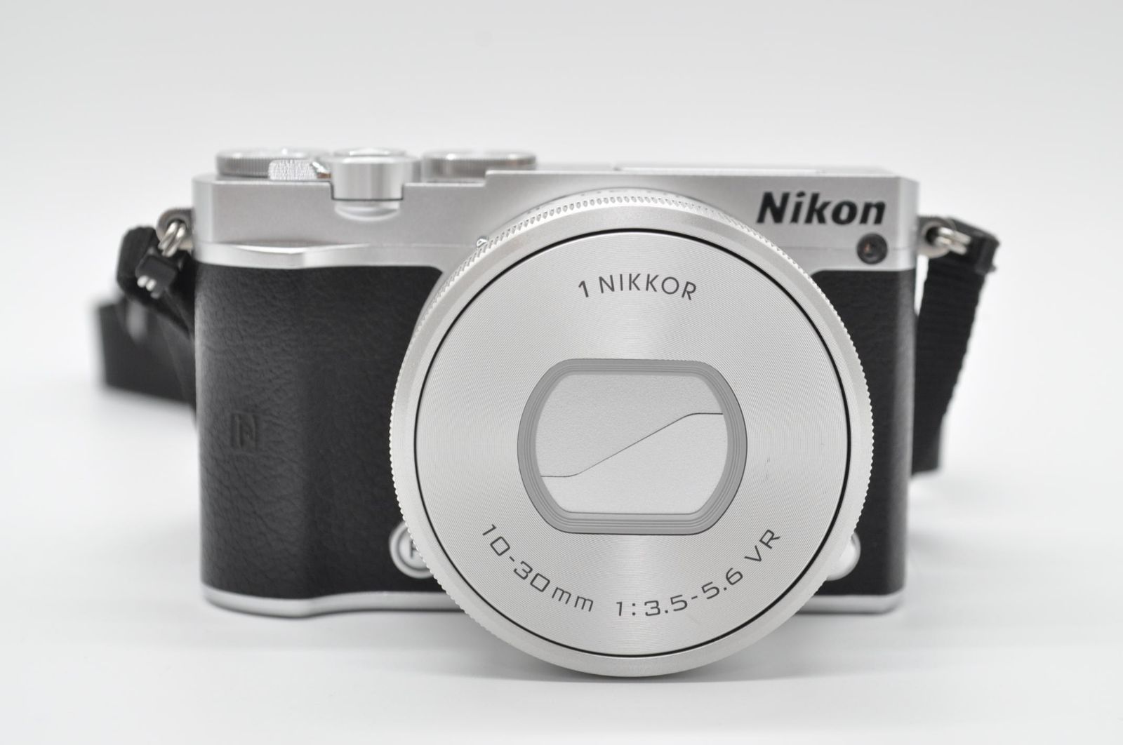 上品! Nikon ニコン 1 J 5 標準パワーズームレンズキット シルバー