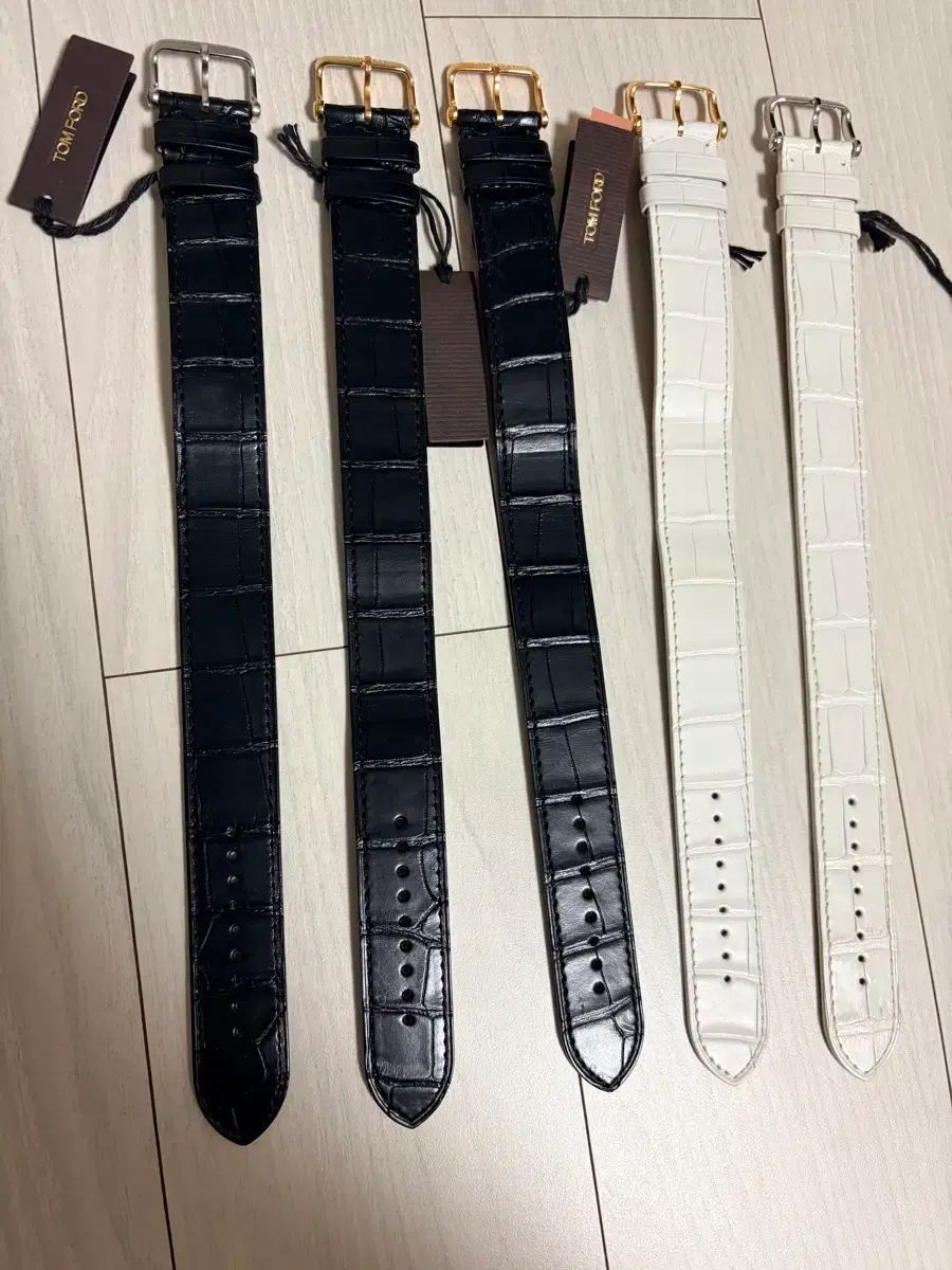 トムフォード ウォッチ アリゲーター ストラップ
