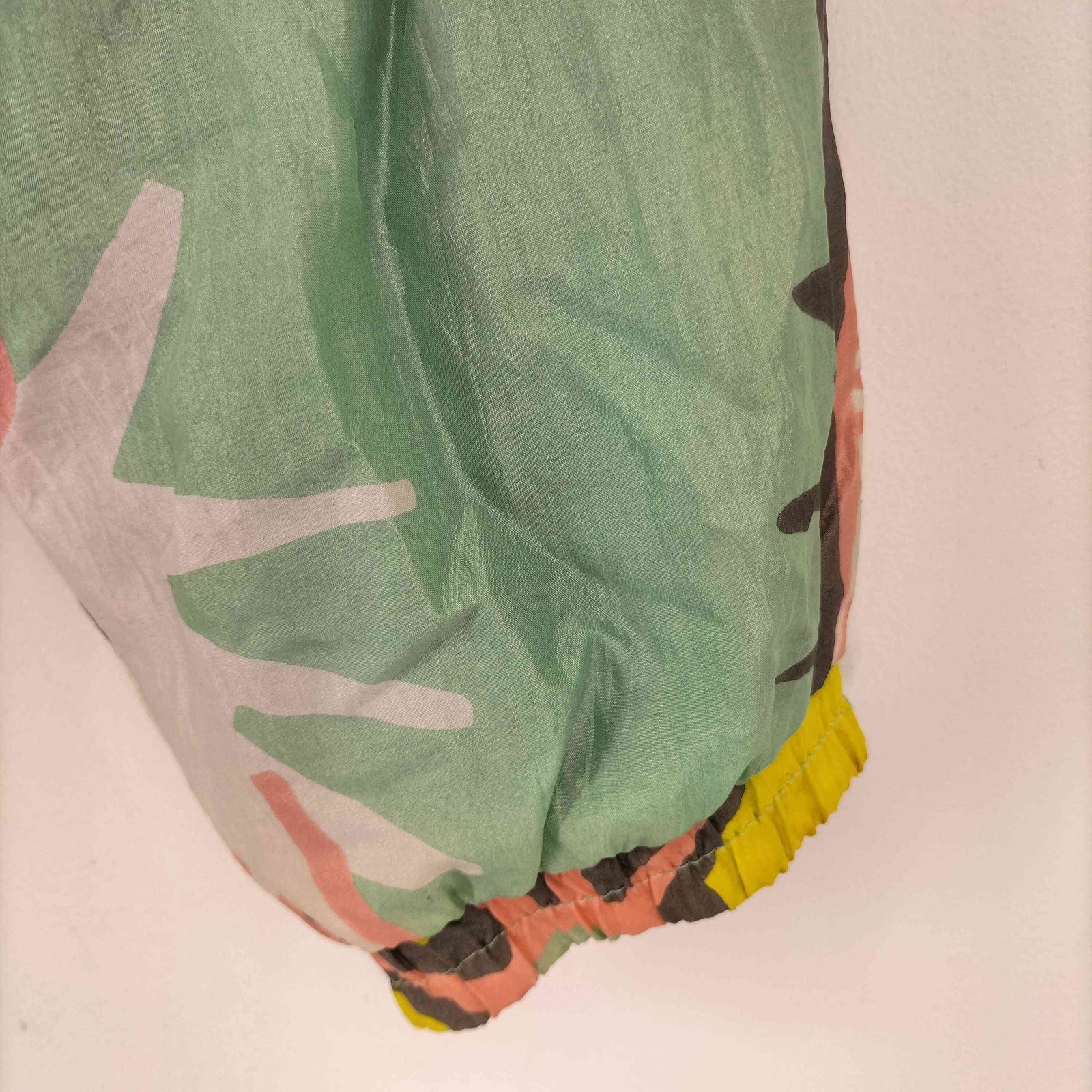 アディダス adidas 80S 国旗タグ マルチカラーウィンドブレーカー