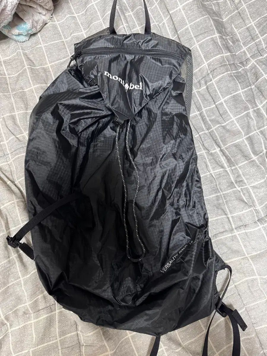 モンベル Versalite Pack 15 L ブラック バックパック