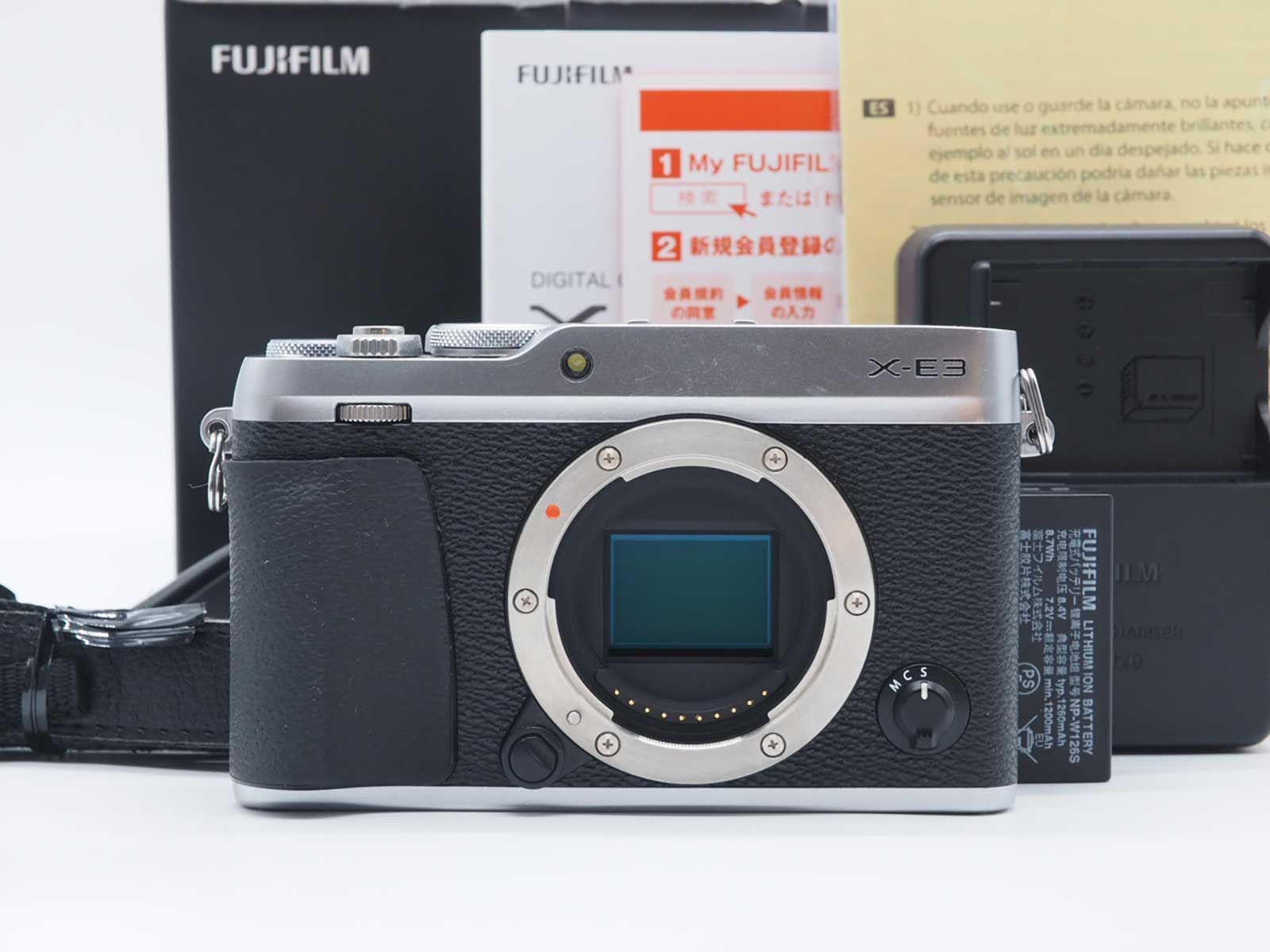富士フィルム Fujifilm Fuji X Series X-E 3 Silver 24.3 MP Body 120 shots 元箱 Z 5676 A