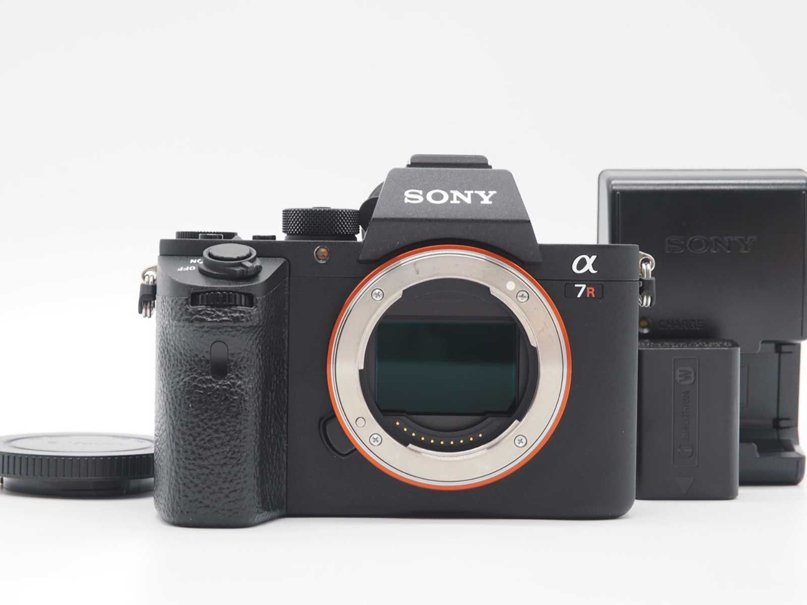 ソニー Sony a 7 R II 42.4 MP ILCE-7 RM 2 Digital Camera 8734 shots Z 5684