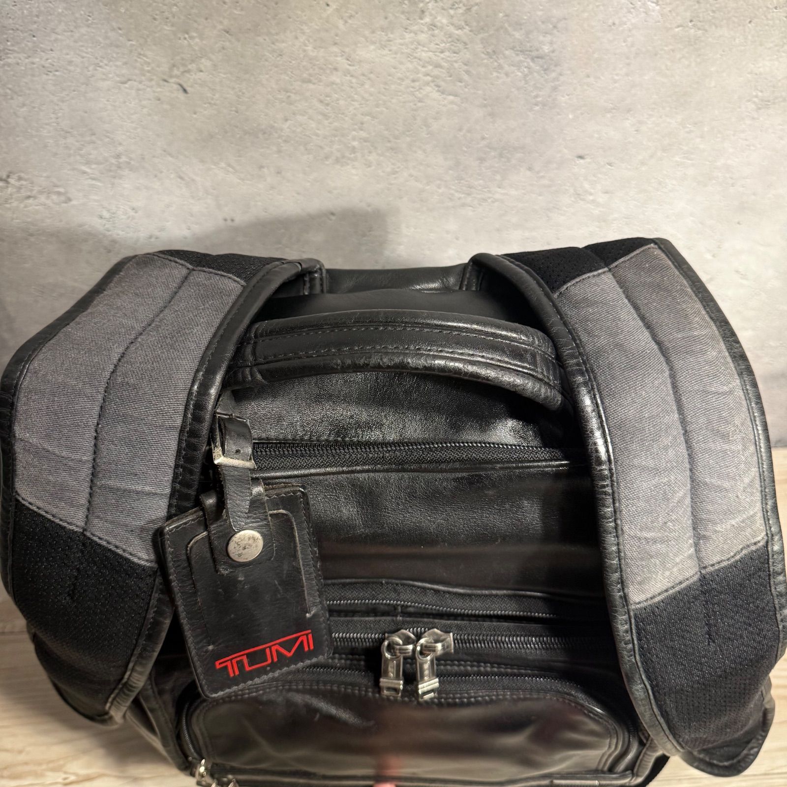 メンズ 希少 TUMI 96178D4 G4.4 廃盤 本革 ビジネスクラスバックパック