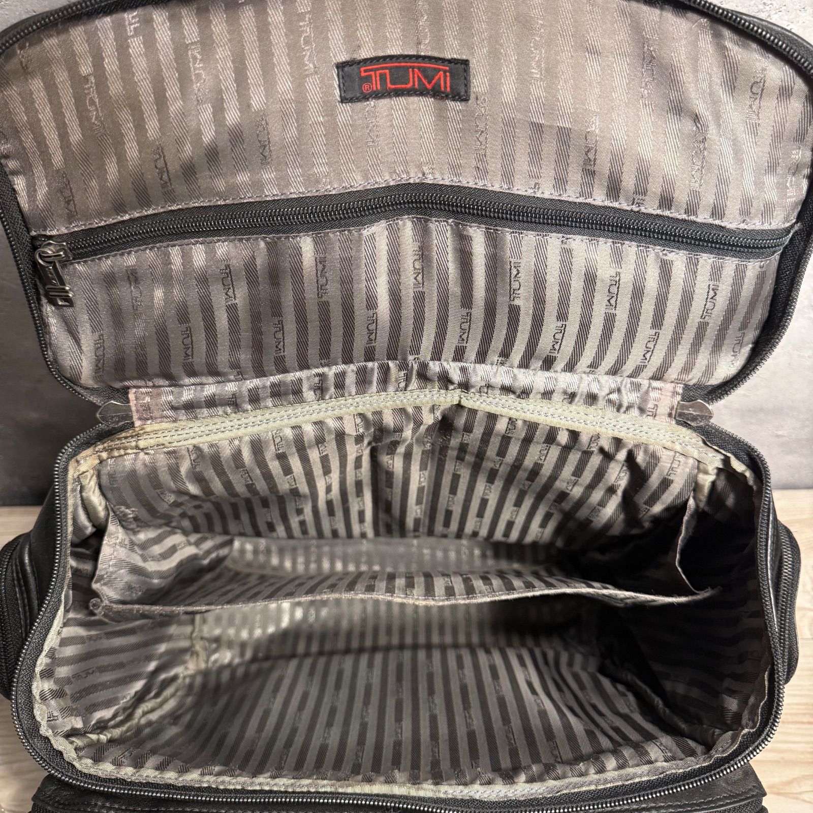 メンズ 希少 TUMI 96178D4 G4.4 廃盤 本革 ビジネスクラスバックパック