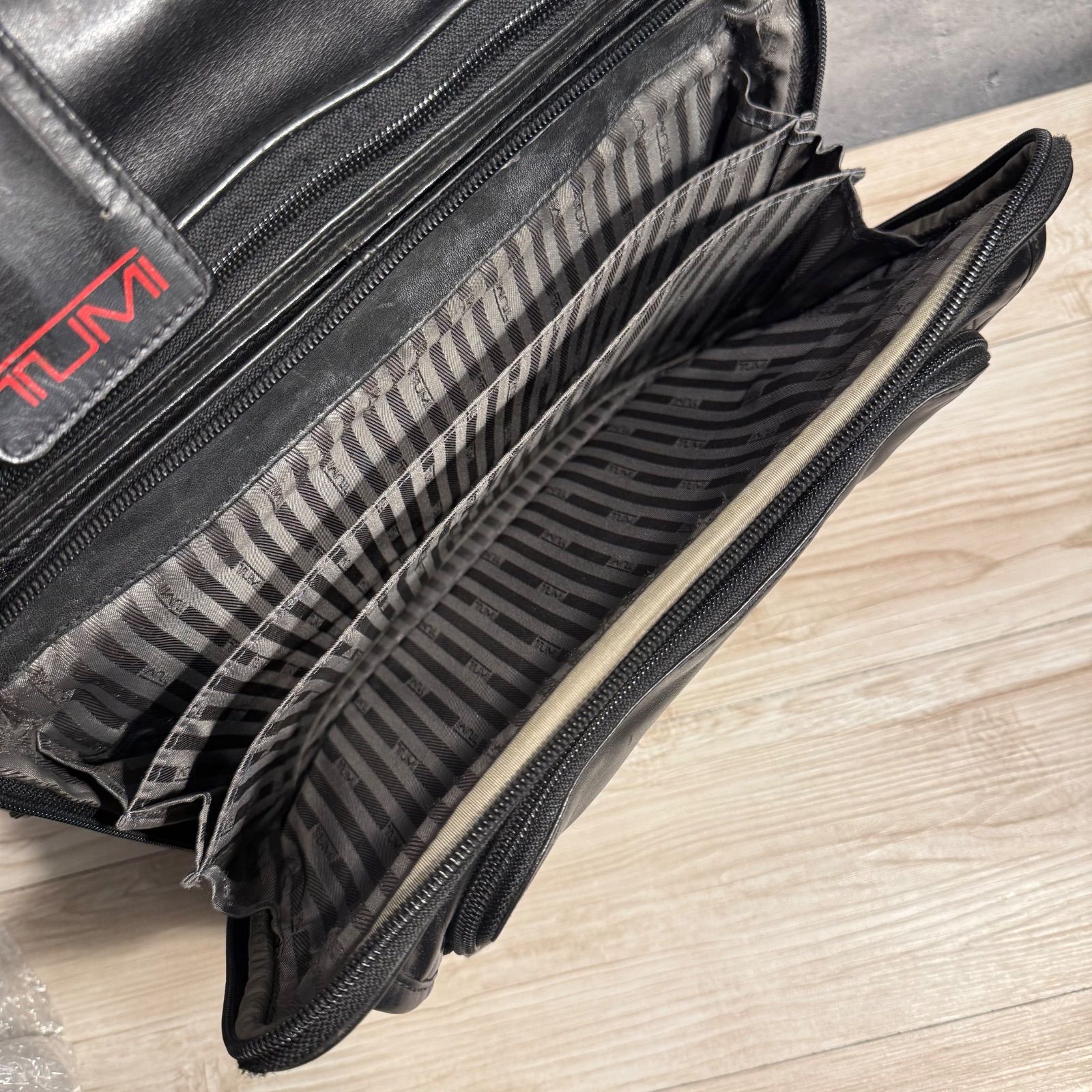 メンズ 希少 TUMI 96178D4 G4.4 廃盤 本革 ビジネスクラスバックパック