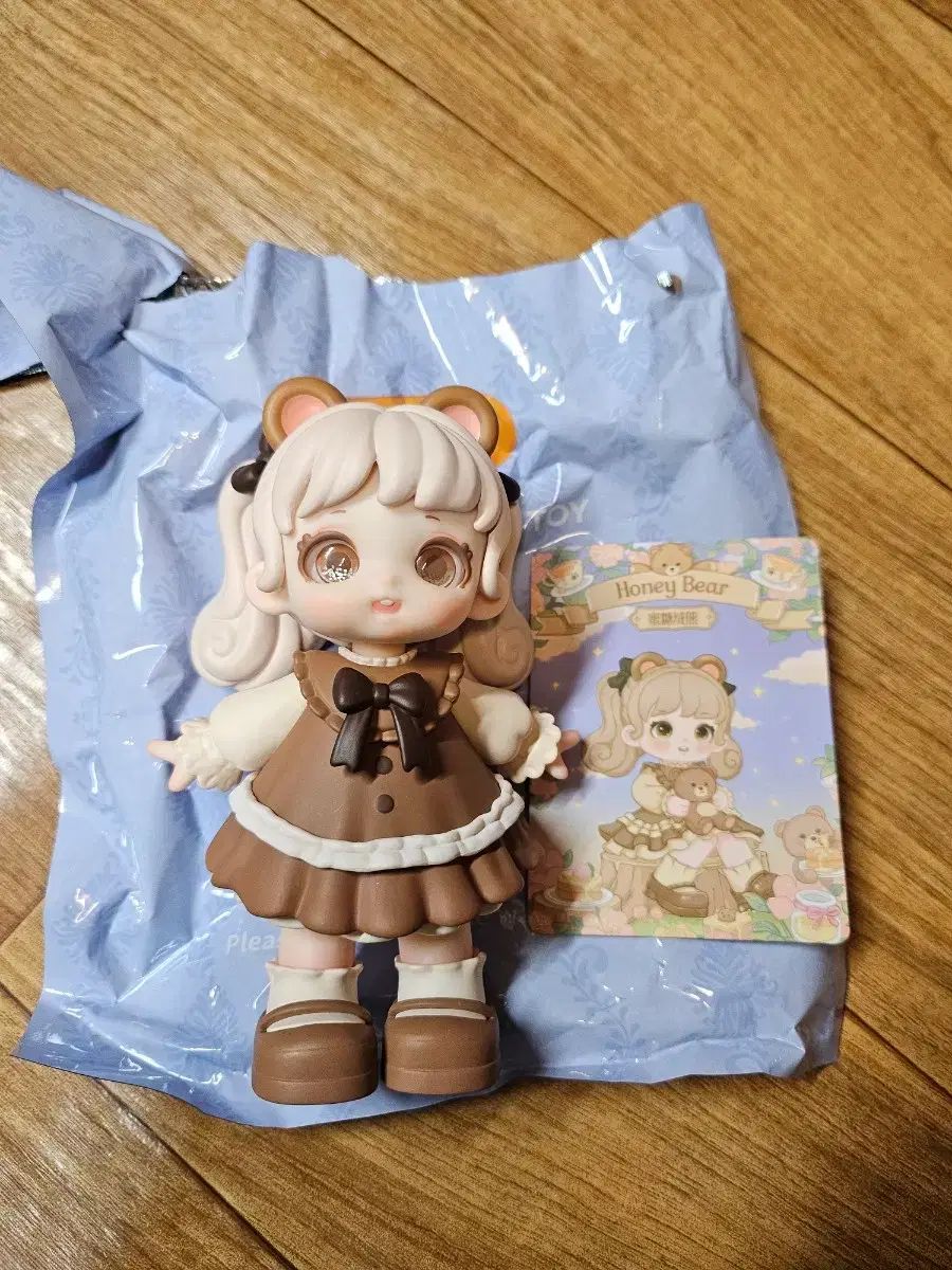 Miana Tea Party in The Forestシリーズ フィギュア - メルカリ