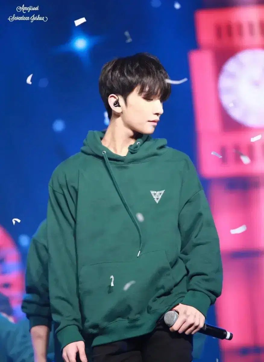 SEVENTEEN カラット CARATLAND ケレン フードTシャツ - メルカリ