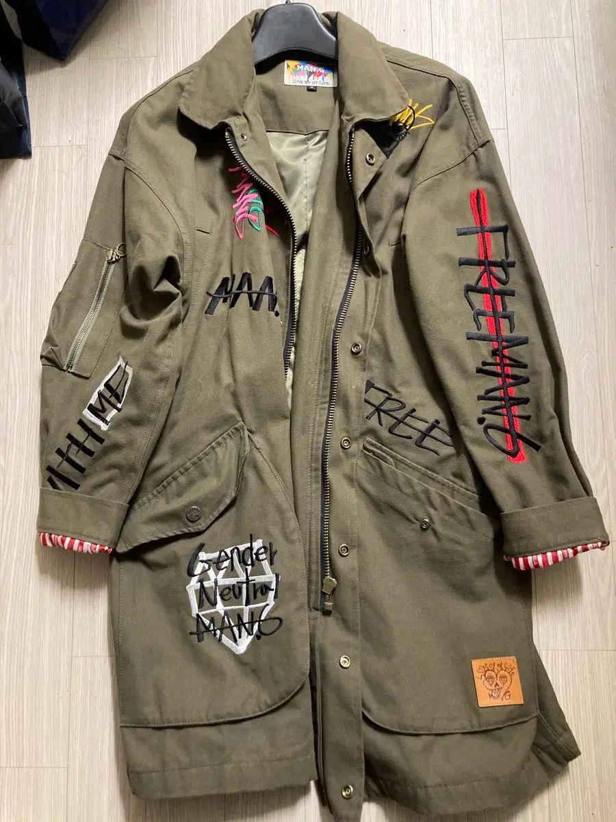 マンジスタジオ マウンテンパーカー