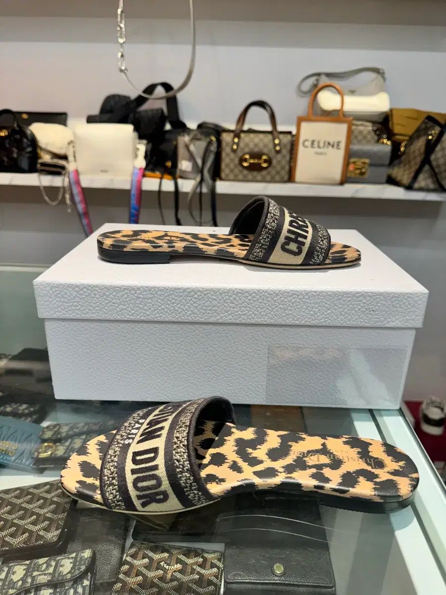 36 ディオール オブリーク ヒョウ柄 レディース ディウェイスミュール