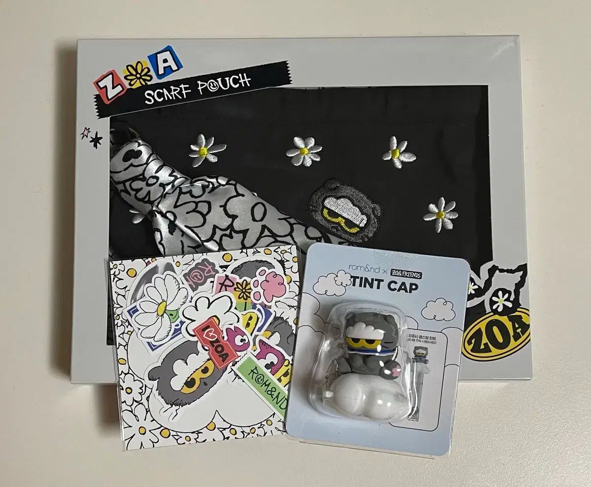 ロムアンド G-DRAGON ジードラゴン アンドフレンズ ポーチ 틴뚜キャップ ステッカー まとめ