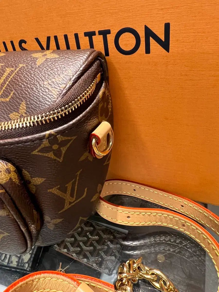 モノグラム ミニ