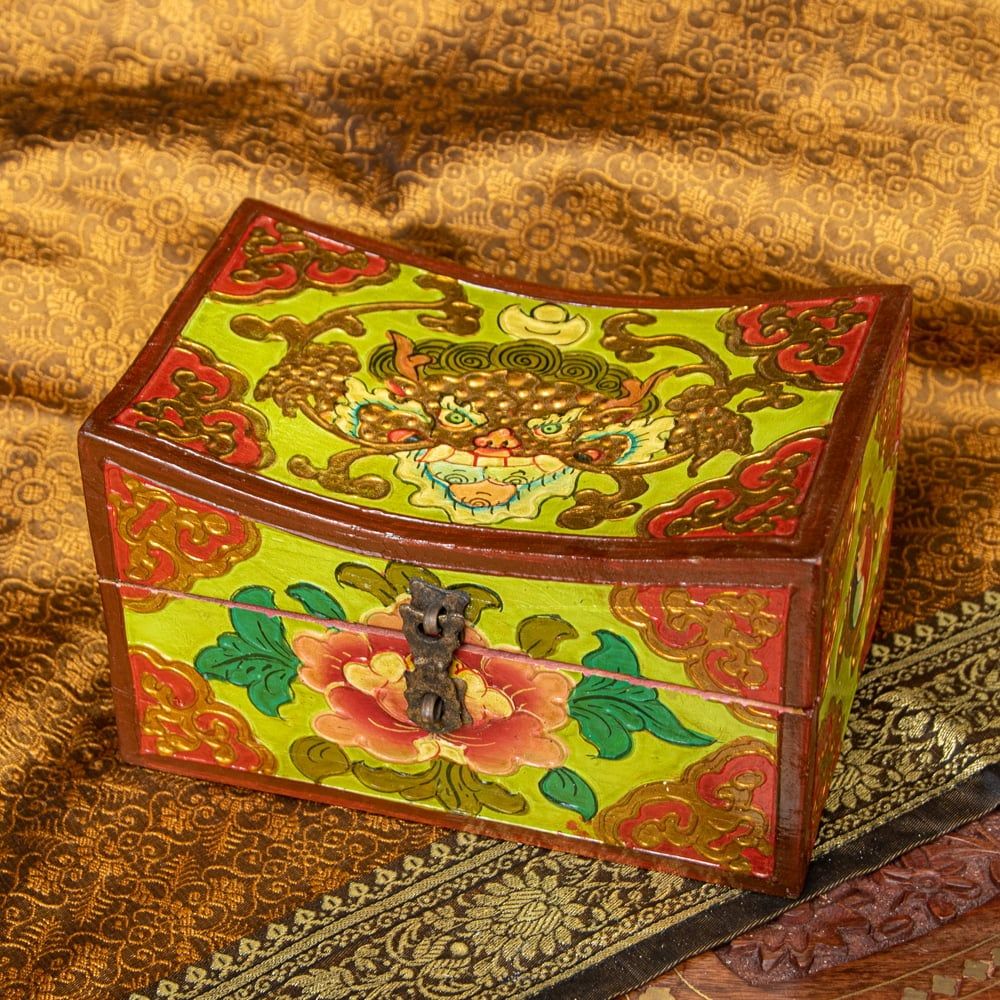 〔一点物〕チベットの伝統小物入れ 美しい色彩と吉祥文様 凹型 / 木箱 小物入れ チベット 匠 箱 亡命チベット人 チベ