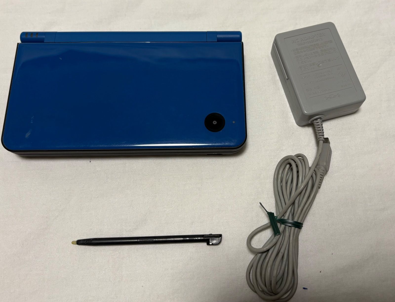 NINTENDO DSiLL ニンテンドー DSi LL ブルーNintendo DS;Minor damages/stains