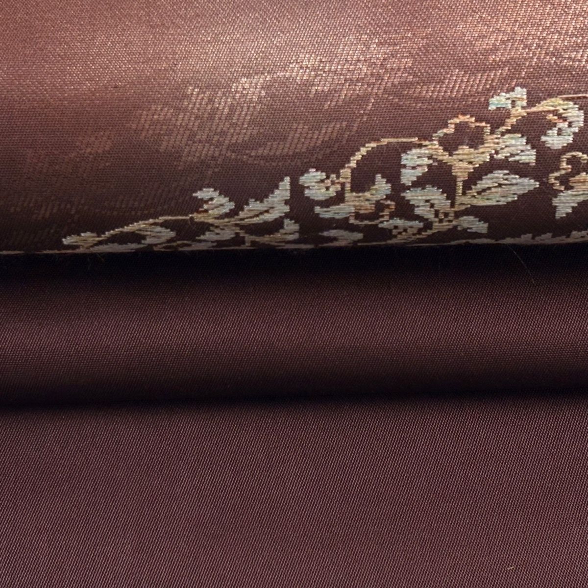 美品】 名古屋帯 優品 関西仕立て 華文 金糸 箔 茶紫 正絹 【中古