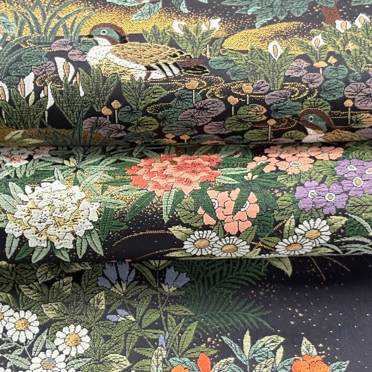 美品】 袋帯 逸品 となみ織物 落款 草花 鳥 箔 黒 六通 正絹 【中古