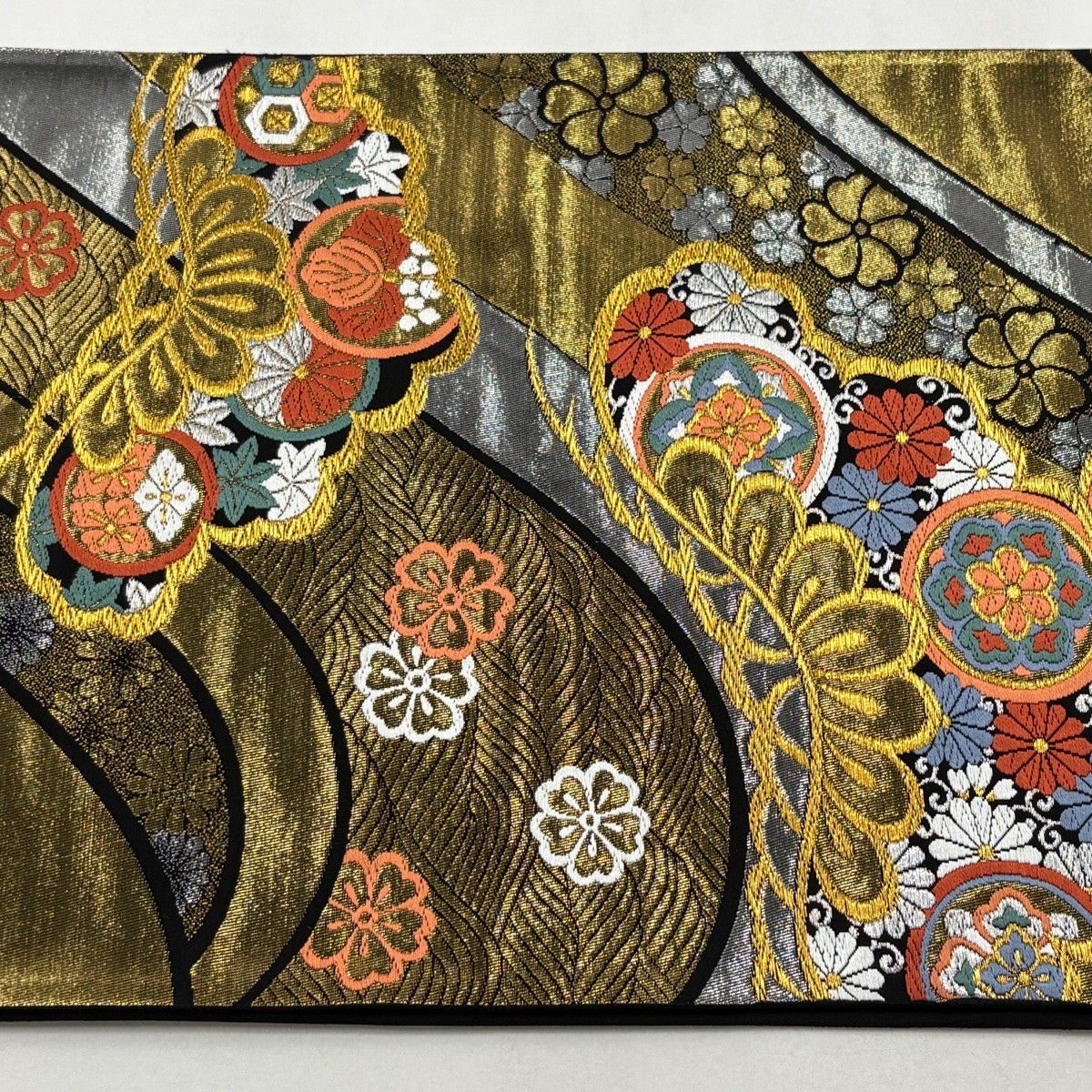 美品】 袋帯 秀品 笠松 菊唐草 唐織 箔 金色 六通 正絹 【中古