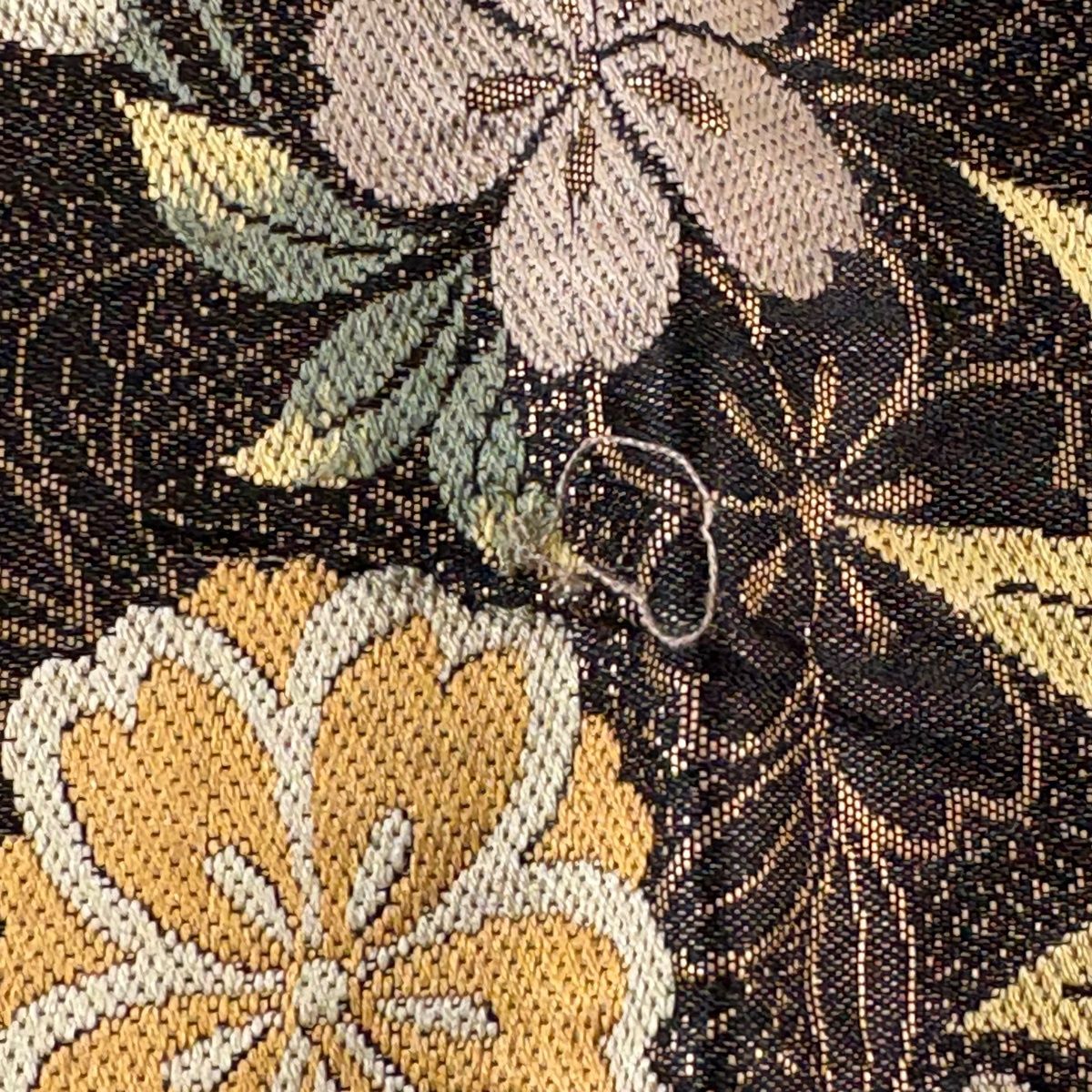 袋帯 秀品 やまと 桜 笹 箔 黒 六通 正絹 【中古】 - メルカリ